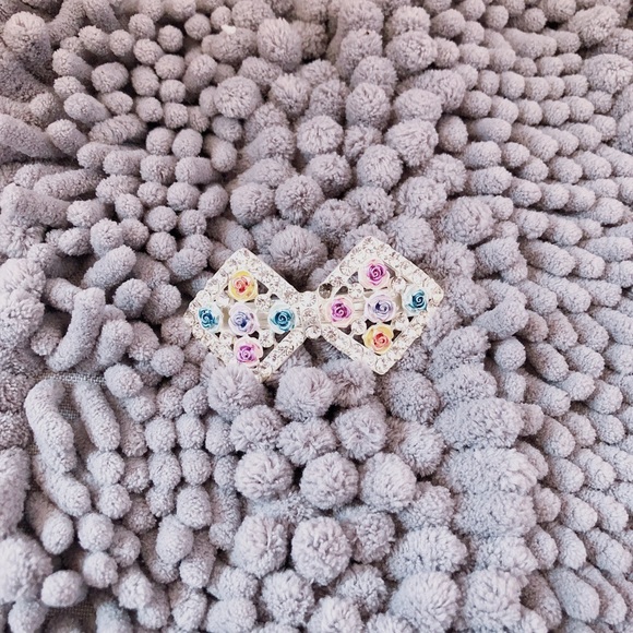 Rhinestone Bow tie Hair clip - Picture 2 of 3